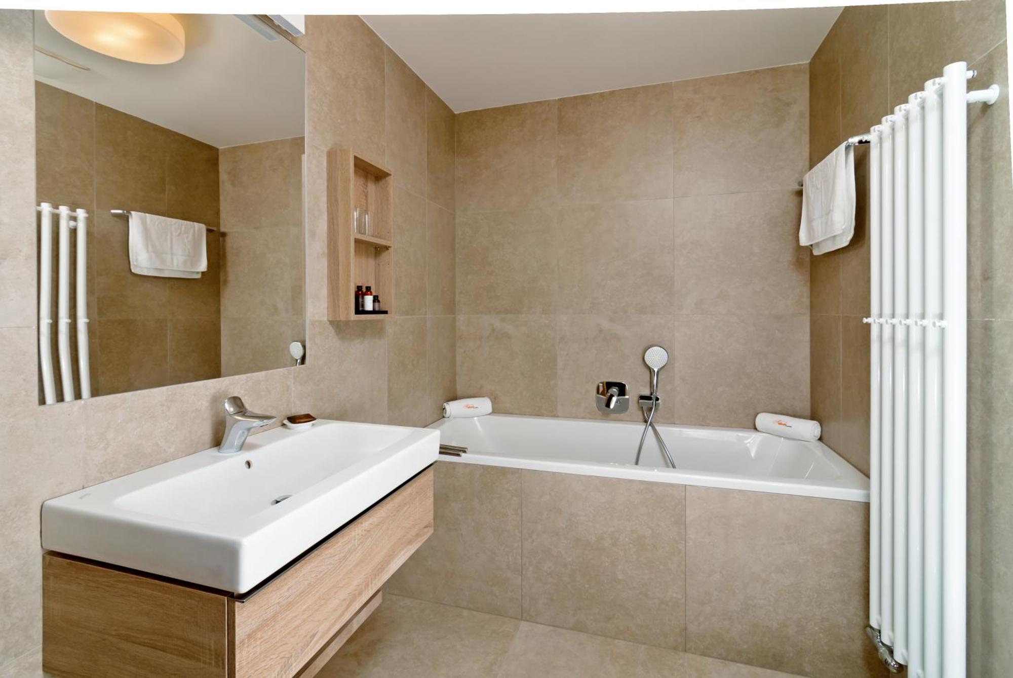 Wellness Hotel Grand Špindlerŭv Mlýn Luaran gambar